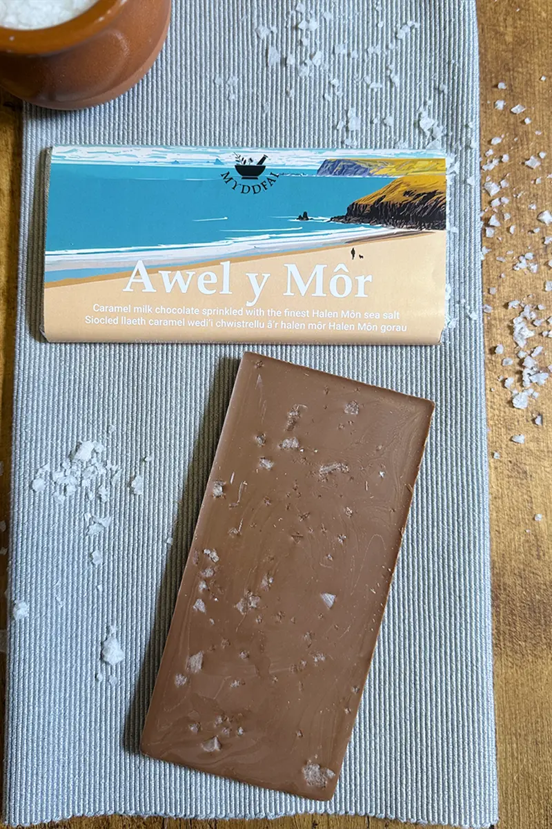 Sea Breeze Milk Chocolate Siocled Llaeth Awel y Môr