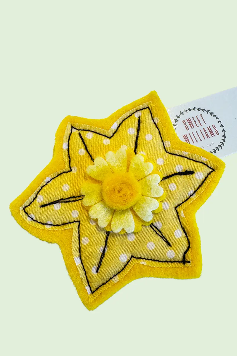 daffodil brooch